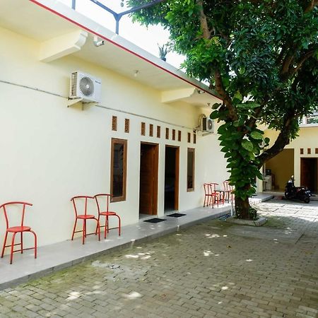 Reddoorz @ Umbul Ponggok Waterpark Klaten Exterior photo